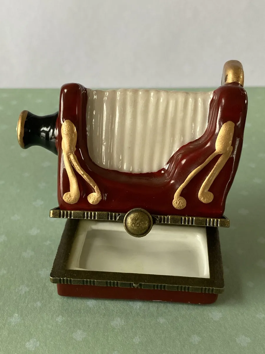 Trinket Box Projector Hinged