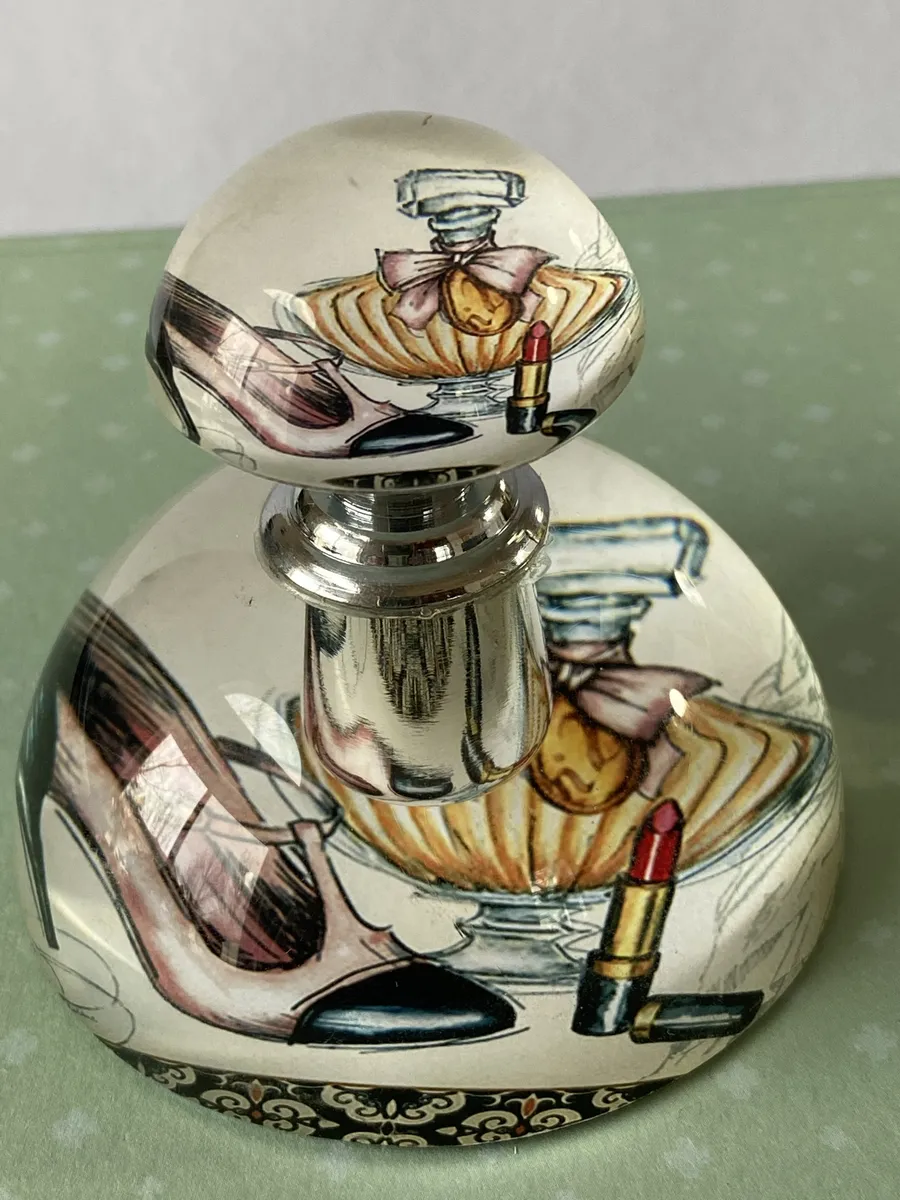 Perfume Bottle - Beauty under the glass