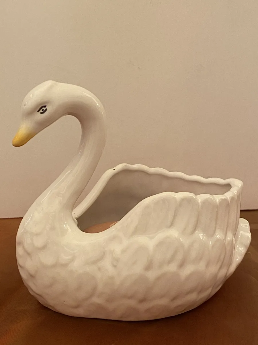 Vintage White Ceramic Swan
